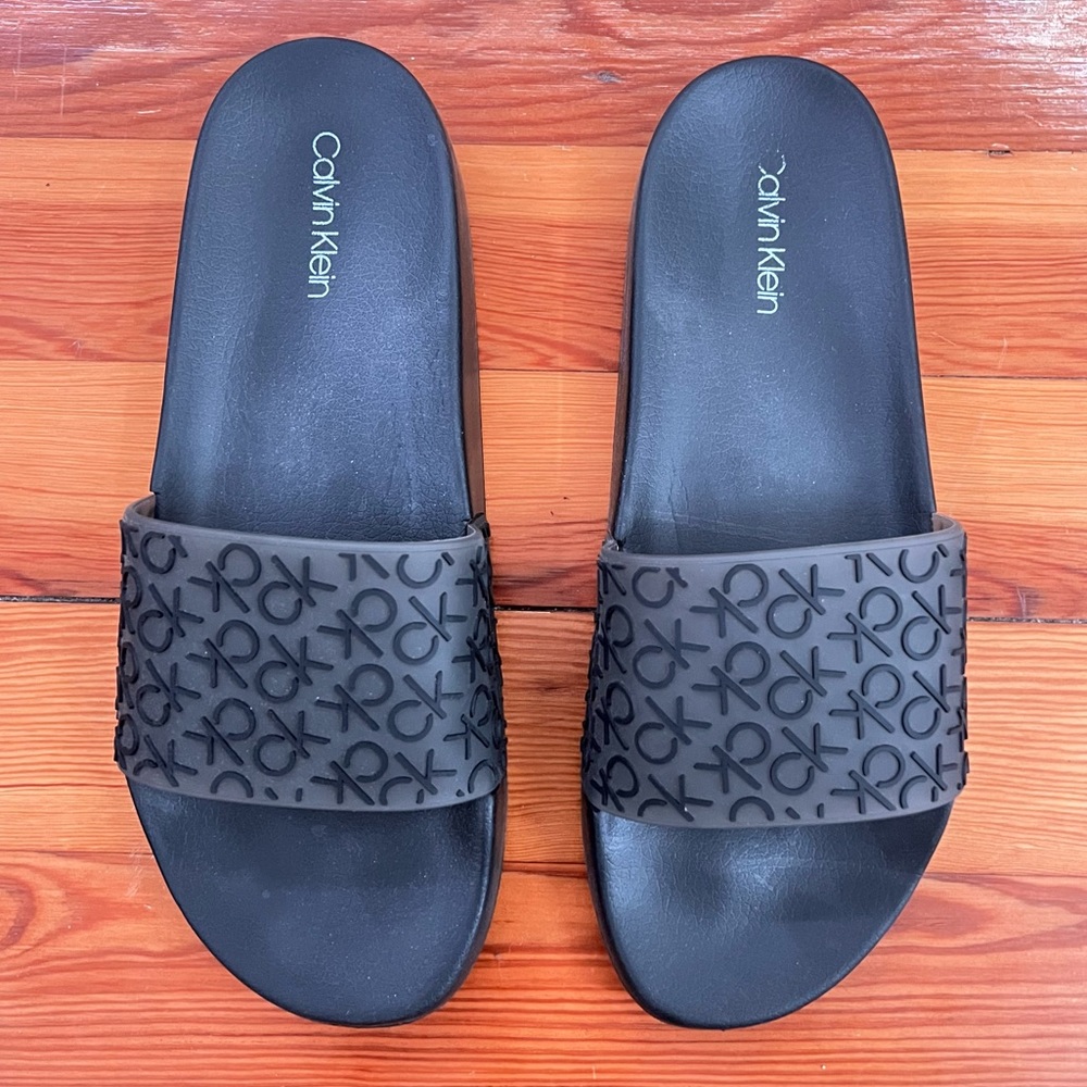 CALVIN KLEIN Monogram Slides